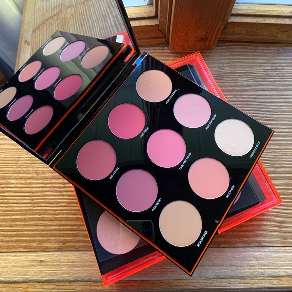 🎉HP🎉 New Smashbox Light It Up Blush Contour and Highlight Palette - Picture 1 of 7